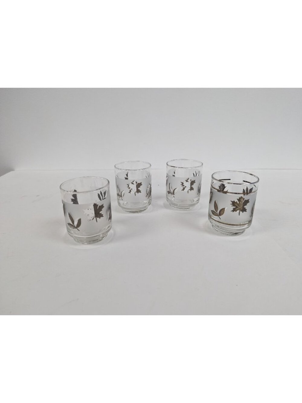 Set of 4 Vintage Libbey Silver Leaf Frosted Glasses 3" by 2 1/4"
